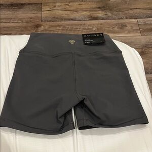 Aritzia LIFE Atmosphere high rise 5” biker shorts NWT coal gray size 6